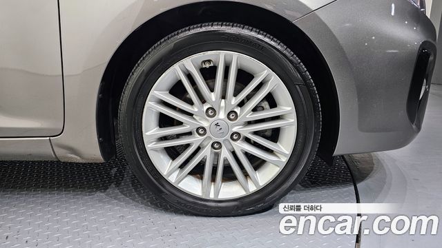 Kia Carens из Кореи Encar