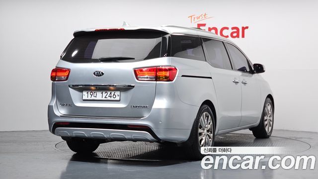 Kia Carnival из Кореи Encar