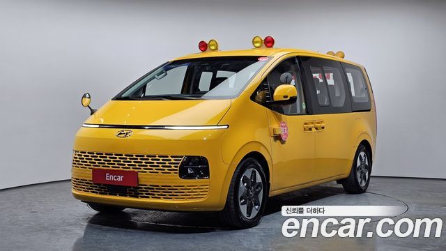 Hyundai Staria L3.5  Kinder Safety Car 11-Seater — пробег 115 062 км — фото 1 из 5