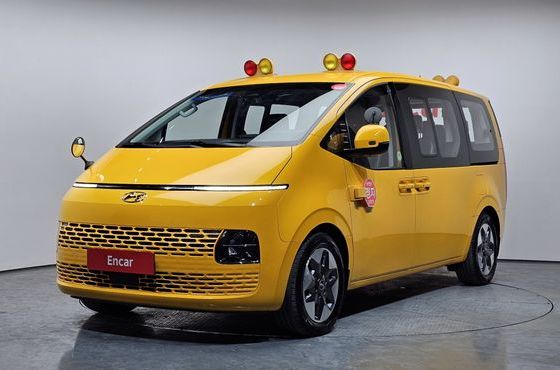 Hyundai Staria L3.5 Kinder Safety Car 11-Seater — пробег 115 062 км — фото 1 из 5