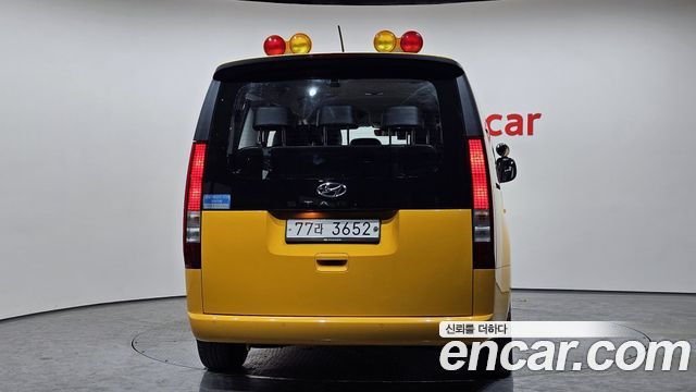 Hyundai Staria L3.5  Kinder Safety Car 11-Seater — пробег 115 062 км — фото 4 из 5