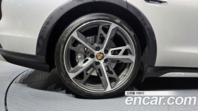 Porsche Taycan Turbo Cross Turismo — пробег 21 477 км — фото 5 из 5