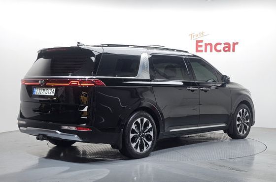 Kia Carnival 9-Seater Signature — пробег 37 469 км — фото 2 из 5