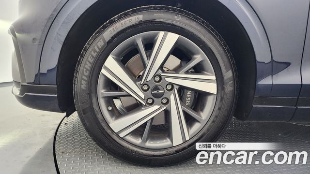 Genesis GV70 из Кореи Encar