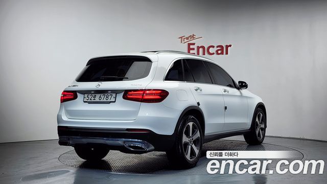 Mercedes-Benz GLC-Class GLC220 d 4MATIC Premium — пробег 79 121 км — фото 2 из 5