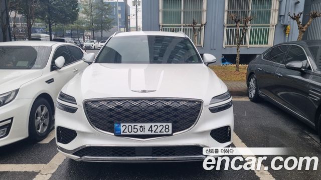 Genesis GV70 2.5T Gasoline 2WD — пробег 7 777 км — фото 1 из 5