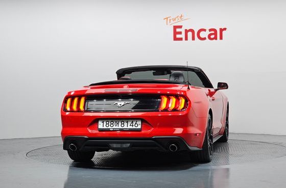 Ford Mustang Convertible — пробег 37 897 км — фото 4 из 5