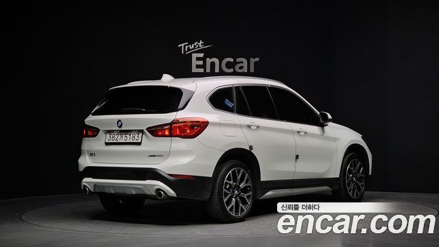 BMW X1 xDrive 20i xLine — пробег 82 151 км — фото 2 из 5