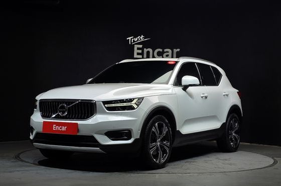 Volvo XC40 B4 Inscription — пробег 108 997 км — фото 1 из 5
