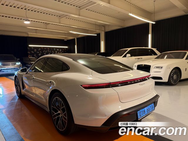 Porsche Taycan из Кореи Encar