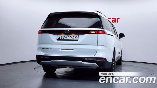 Kia Carnival из Кореи Encar