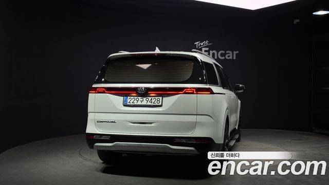 Kia Carnival из Кореи Encar