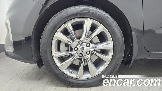 Kia Carnival 9-Seater Noblesse Special — пробег 115 683 км — фото 5 из 5