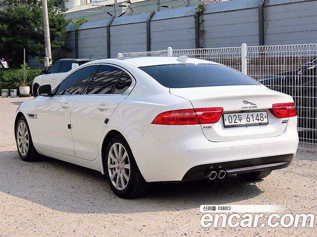 Jaguar XE 20d Perstige AWD — пробег 119 866 км — фото 2 из 5