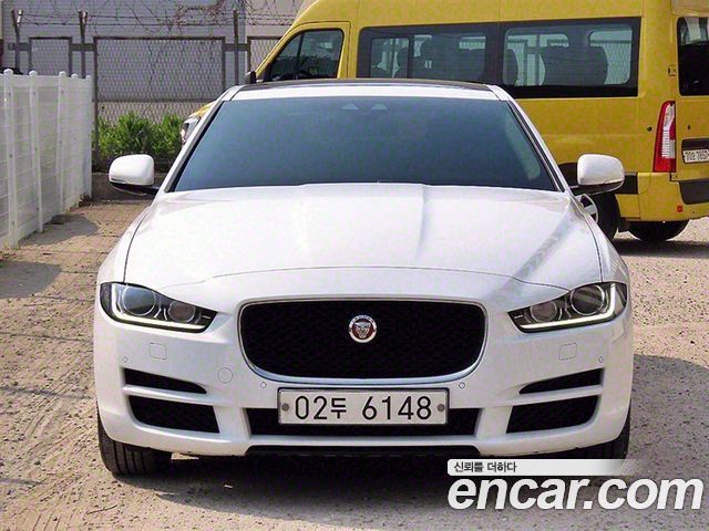Jaguar XE 20d Perstige AWD — пробег 119 866 км — фото 3 из 5