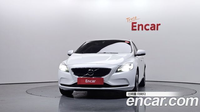 Volvo V40 из Кореи Encar