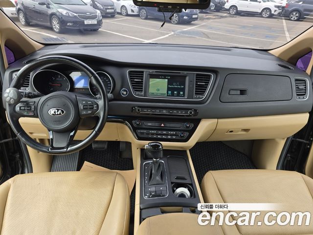 Kia Carnival из Кореи Encar