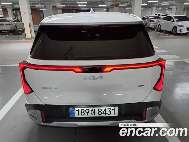 Kia Seltos HEV 1.6 2WD Trendy — пробег 1 050 км — фото 4 из 5