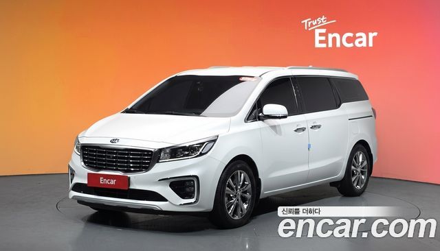 Kia Carnival 9-Seater Noblesse Special — пробег 63 037 км — фото 1 из 5