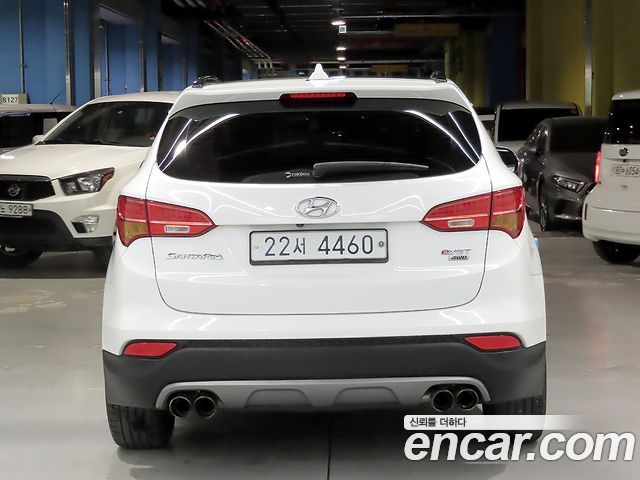 Hyundai Santafe Diesel(e-VGT) 2.0 4WD Exclusive Special — пробег 175 468 км — фото 3 из 5