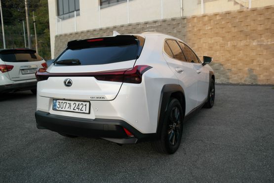 Lexus UX 2.0 2WD — пробег 26 930 км — фото 4 из 5