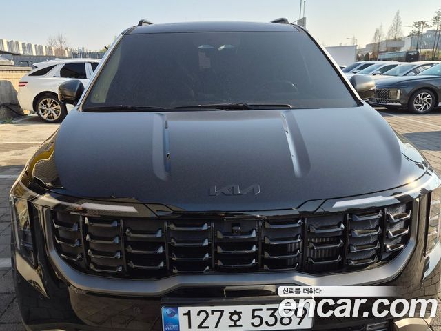 Kia Carnival Hev 9 Seater X Line — пробег 3 400 км — фото 1 из 5