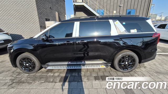 Kia Carnival Hev 9 Seater X Line — пробег 3 400 км — фото 2 из 5