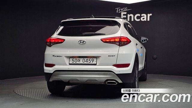 Hyundai Tucson Diesel 1.7 2WD Modern Fever — пробег 159 317 км — фото 4 из 5