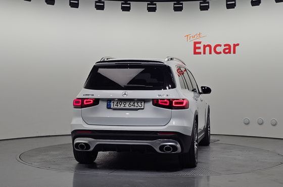 Mercedes-Benz GLB-Class AMG GLB35 4MATIC — пробег 68 930 км — фото 4 из 5
