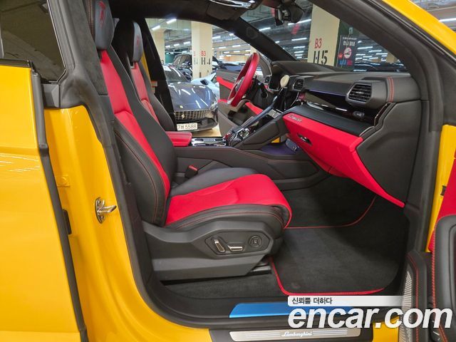 Lamborghini Urus из Кореи Encar