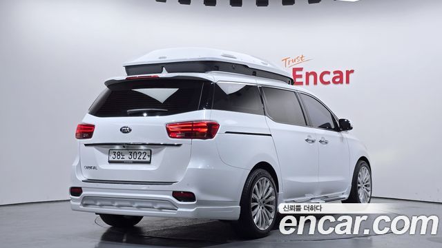 Kia Carnival 9-Seater Outdoor Prestige — пробег 109 783 км — фото 2 из 5
