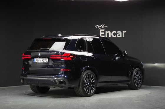 BMW X5 xDrive 40i M Sport — пробег 3 658 км — фото 2 из 5
