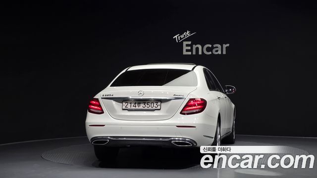 Mercedes-Benz E-Class из Кореи Encar