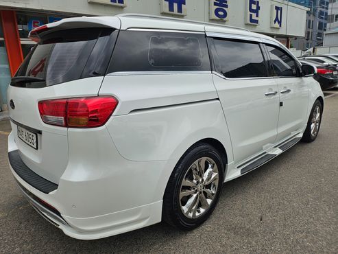 Kia Carnival 9-seater Noblesse — пробег 227 513 км — фото 4 из 5