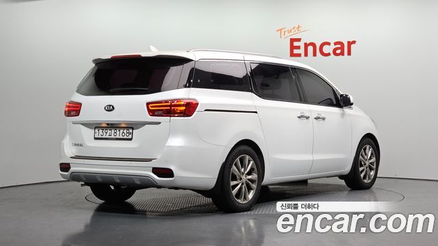 Kia Carnival из Кореи Encar