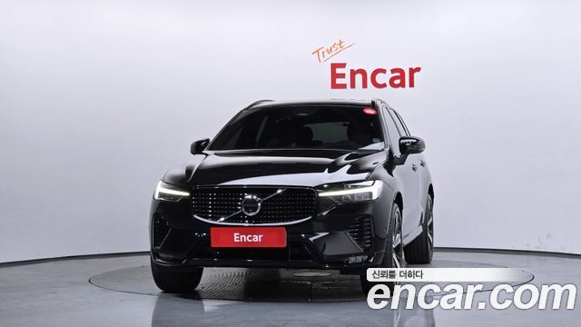 Volvo XC60 B6 R-Design — пробег 42 944 км — фото 3 из 5