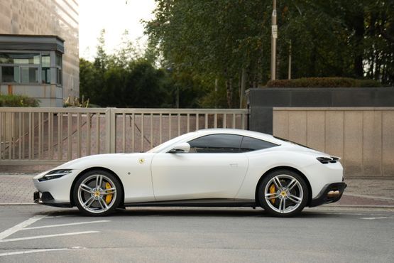 Ferrari Roma 3.9 — пробег 12 000 км — фото 3 из 5