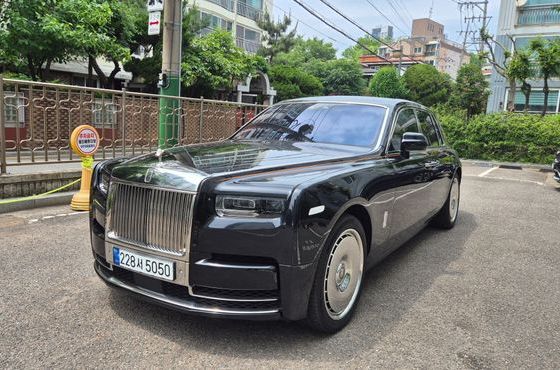 Rolls-Royce Phantom 6.7 V12 — пробег 43 000 км — фото 1 из 5
