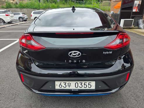 Hyundai Ioniq Q — пробег 138 294 км — фото 2 из 5