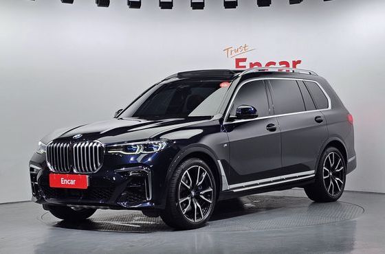 BMW X7 xDrive 40d Design Pure Excellence 6-Seater — пробег 139 684 км — фото 1 из 5