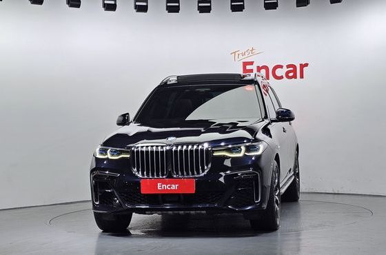 BMW X7 xDrive 40d Design Pure Excellence 6-Seater — пробег 139 684 км — фото 3 из 5