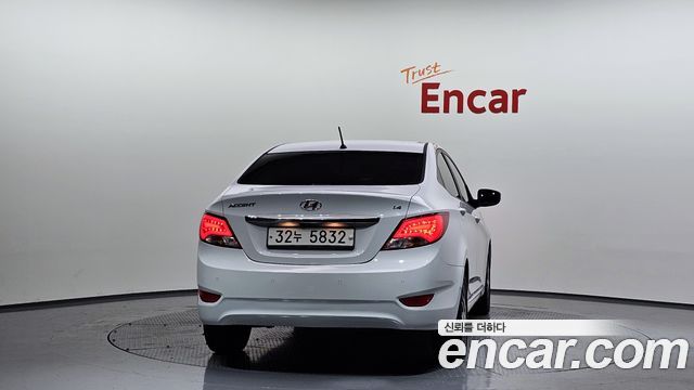 Hyundai Accent из Кореи Encar