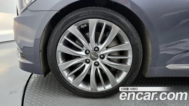 Hyundai Genesis из Кореи Encar