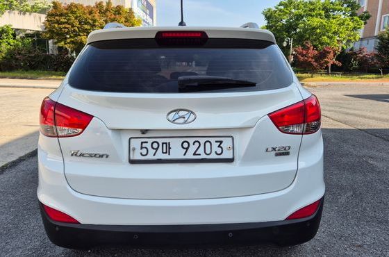 Hyundai Tucson Diesel 2WD LX20 Luxury — пробег 174 395 км — фото 4 из 5