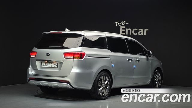 Kia Carnival из Кореи Encar
