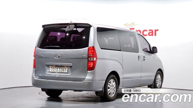 Hyundai Starex 12-Seater Wagon Modern — пробег 171 073 км — фото 2 из 5