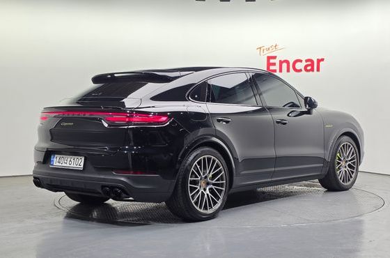 Porsche Cayenne 3.0 E-HYBRID COUPE PLATINUM EDITION — пробег 44 255 км — фото 2 из 5