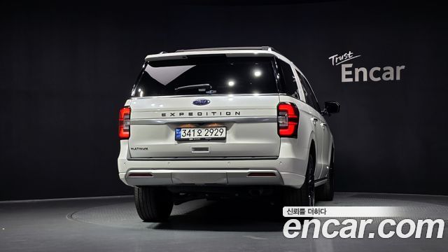 Ford Expedition Platinum 4WD 7Seater — пробег 14 788 км — фото 4 из 5