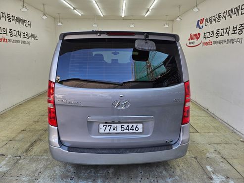 Hyundai Starex 12-Seater Wagon CVX Premium — пробег 67 200 км — фото 4 из 5