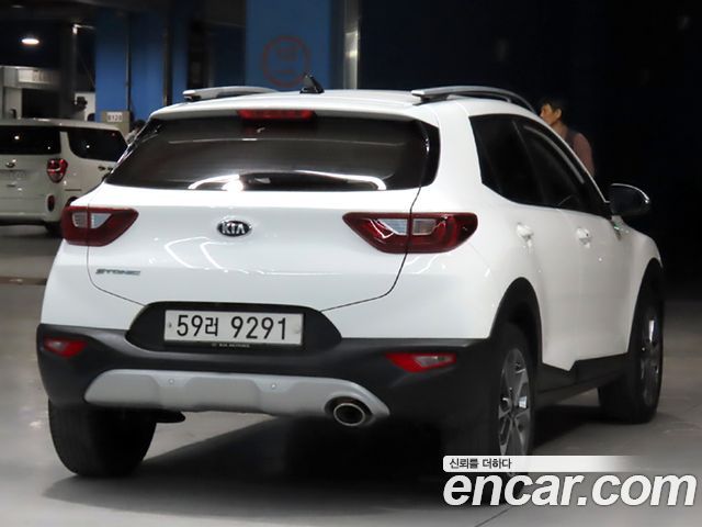 Kia Stonic из Кореи Encar